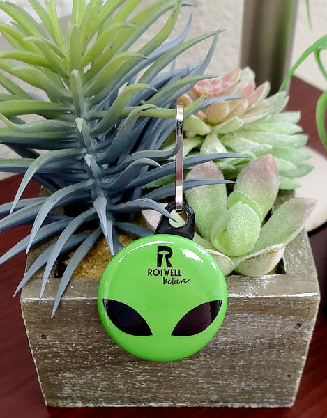 Alien Zipper Pull